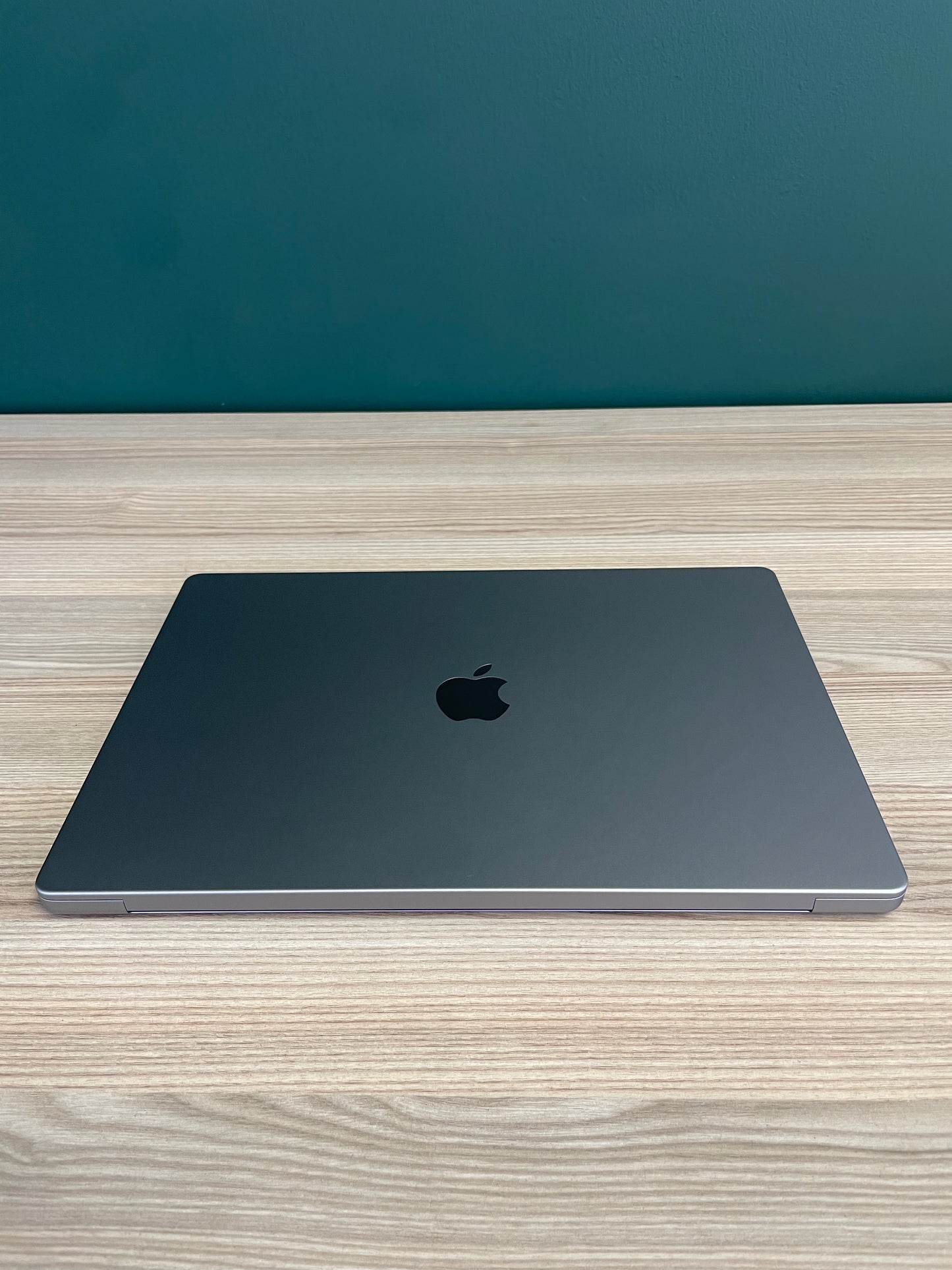 MacBook Pro 16-inch With M2 Max Chip 1TB | 32GB - Space Grey (Pre-owned)
