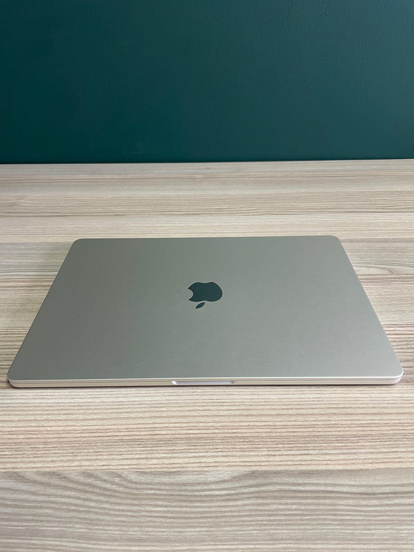 MacBook Air 15-inch | M2 Chip | 512GB - Starlight (Pre-owned)