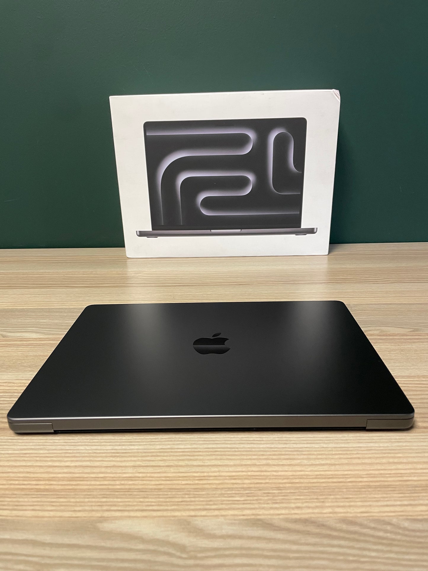 MacBook Pro 14-inch With M3 Pro Chip 512GB - Space Black (Pre-owned)