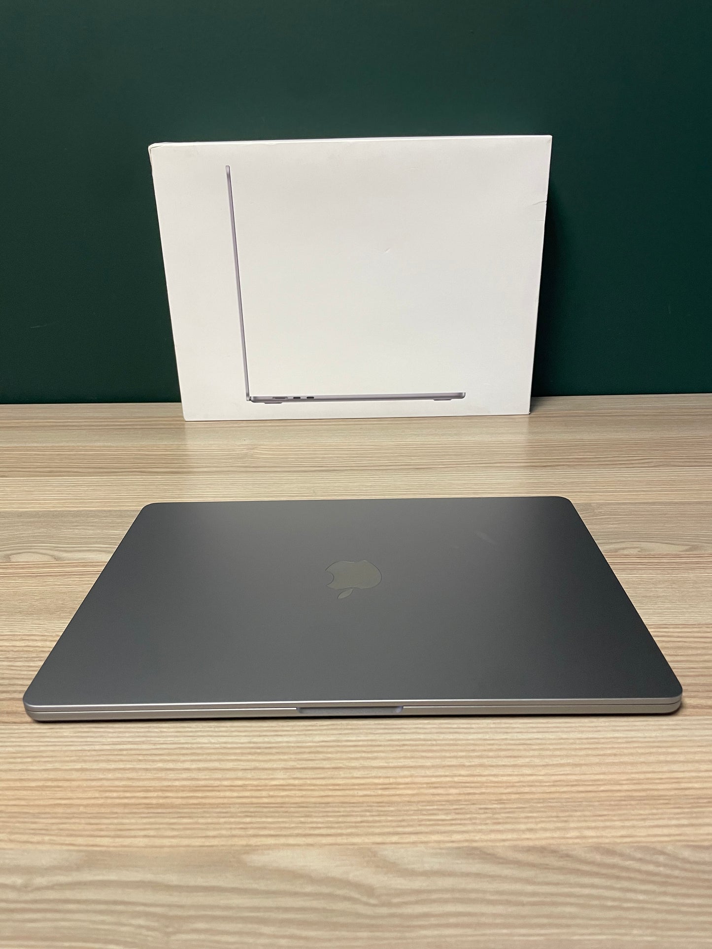 MacBook Air 15-inch | M2 Chip | 256GB - Space Grey (Pre-owned)