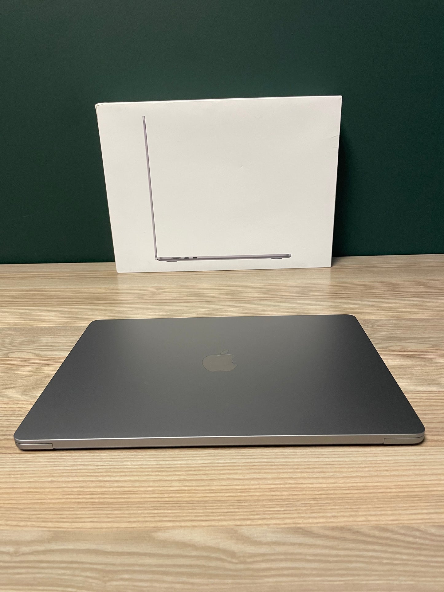 MacBook Air 15-inch | M2 Chip | 256GB - Space Grey (Pre-owned)