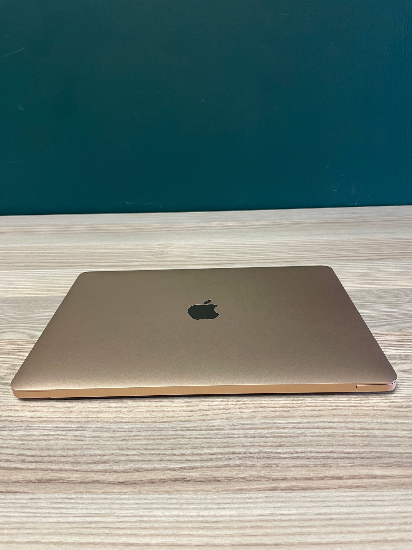 MacBook Air M1 - 256GB - Gold (Pre-owned)