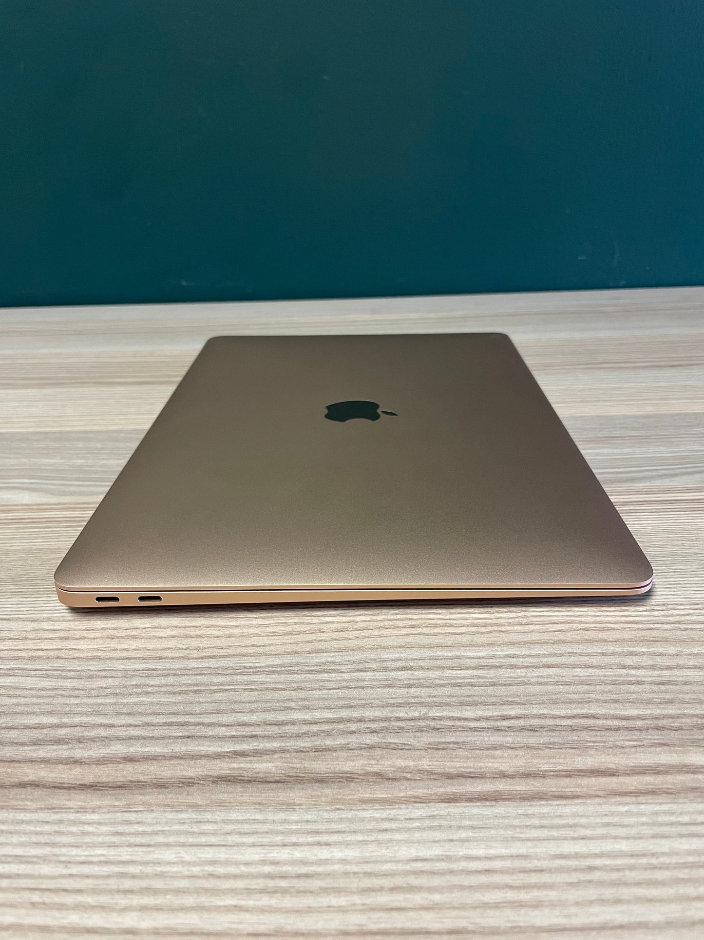 MacBook Air M1 - 256GB - Gold (Pre-owned)