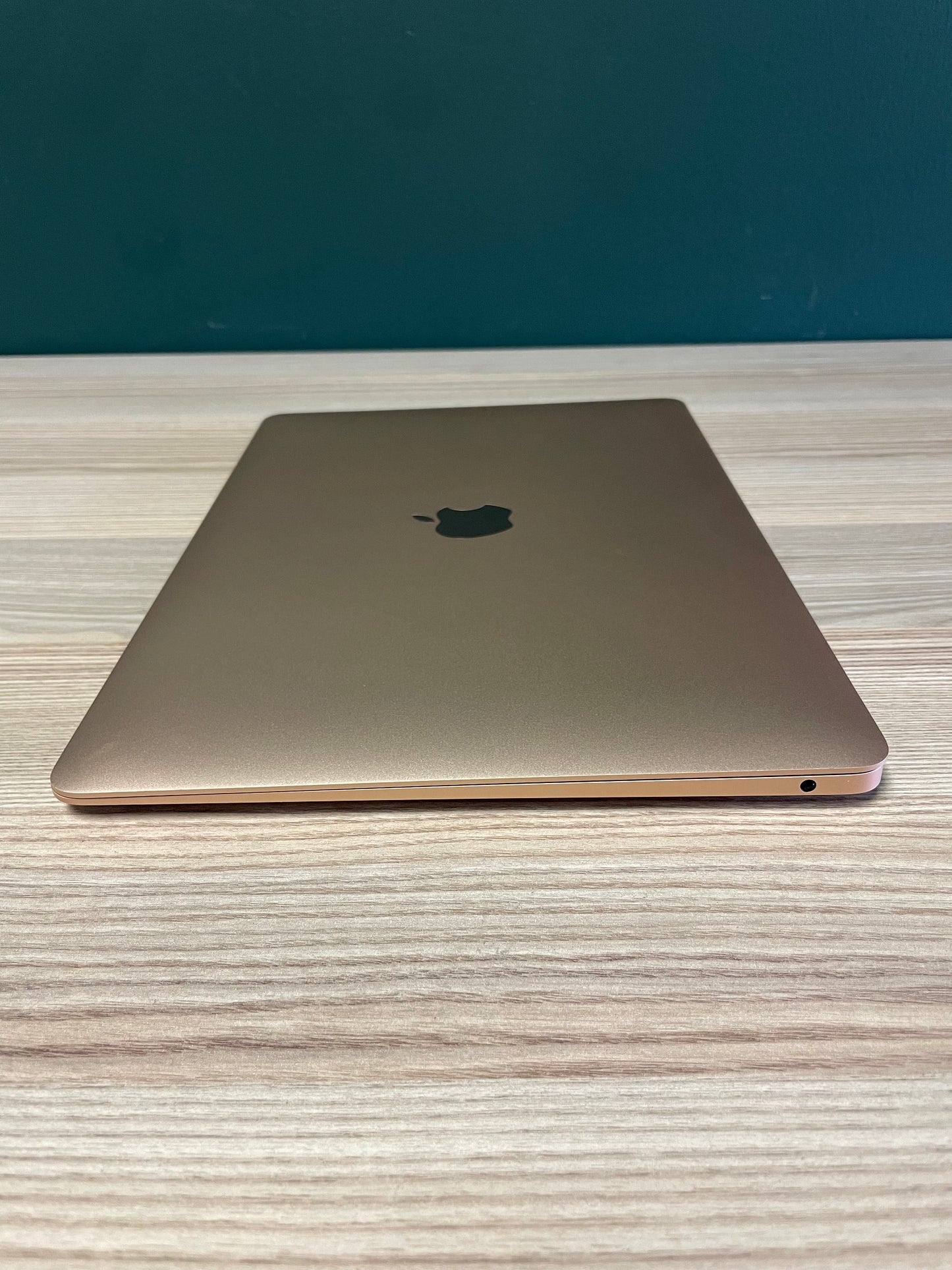 MacBook Air M1 - 256GB - Gold (Pre-owned)