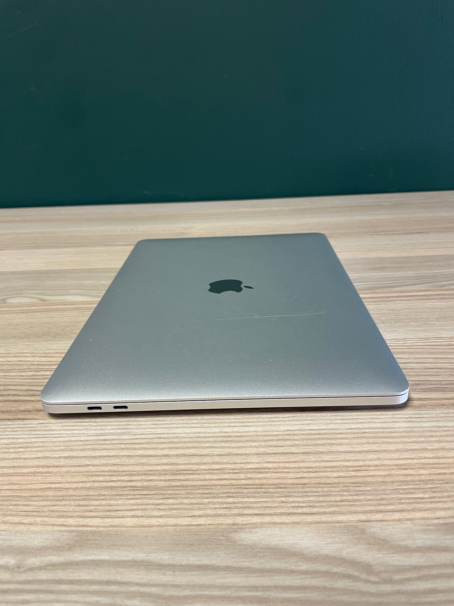 MacBook Pro 13-inch | M2 Chip | 256GB - Silver (Pre-owned)