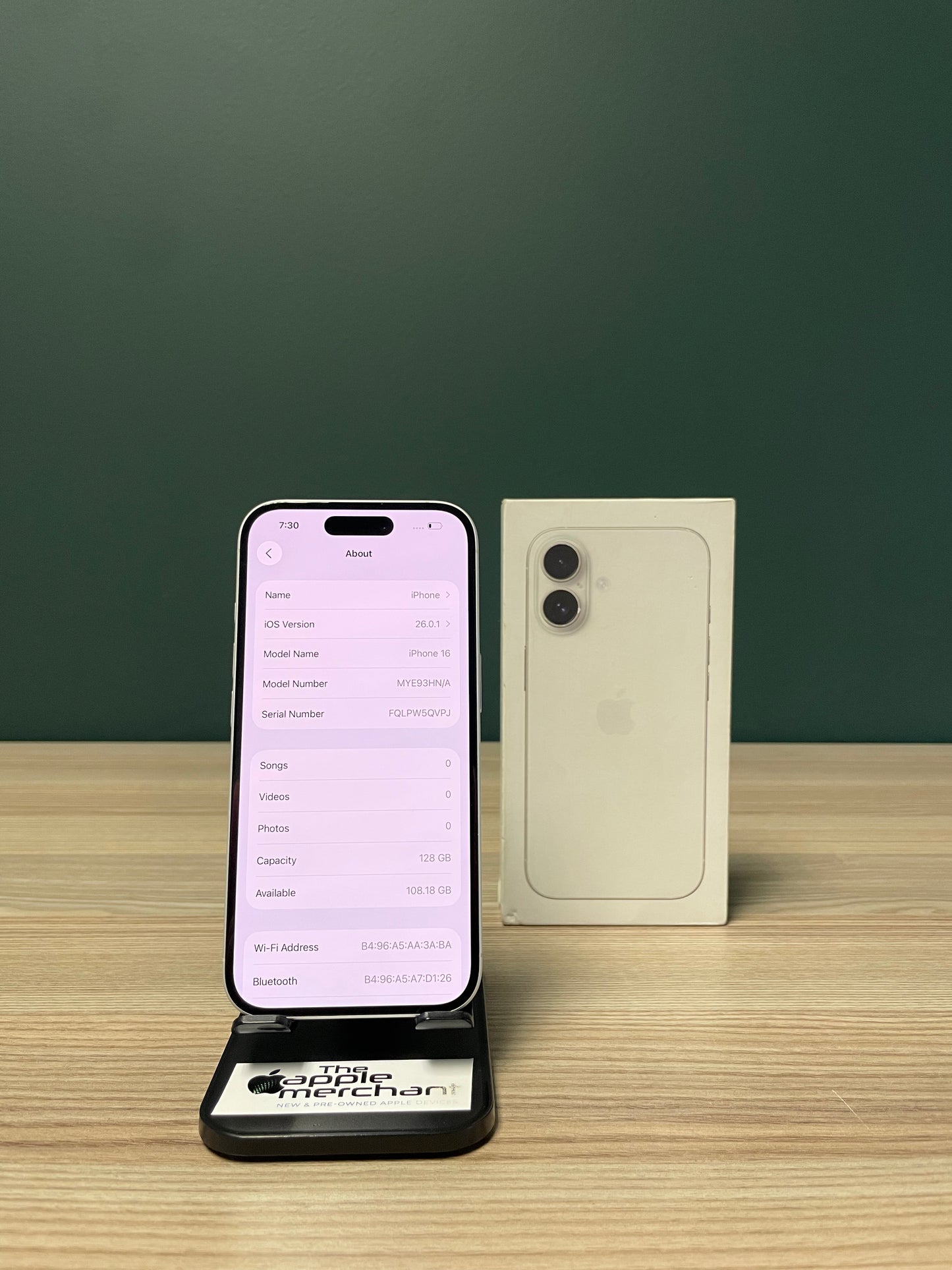 iPhone 16 128GB - White (Pre-owned)