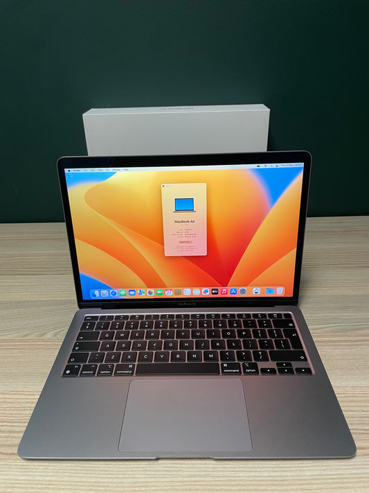 MacBook Air M1 - 256GB - Space Grey (Pre-owned)