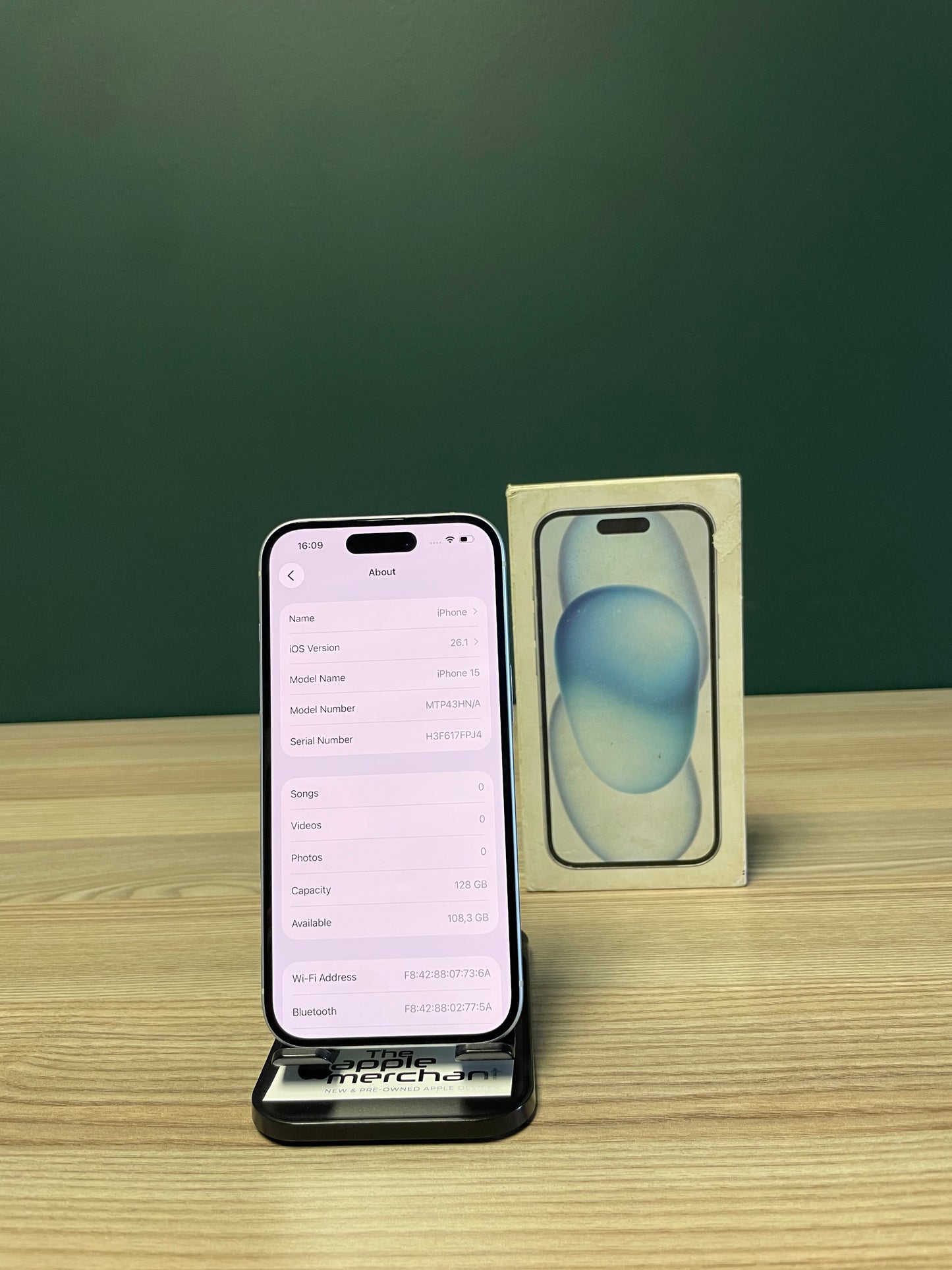 iPhone 15 128GB - Blue (Pre-owned)