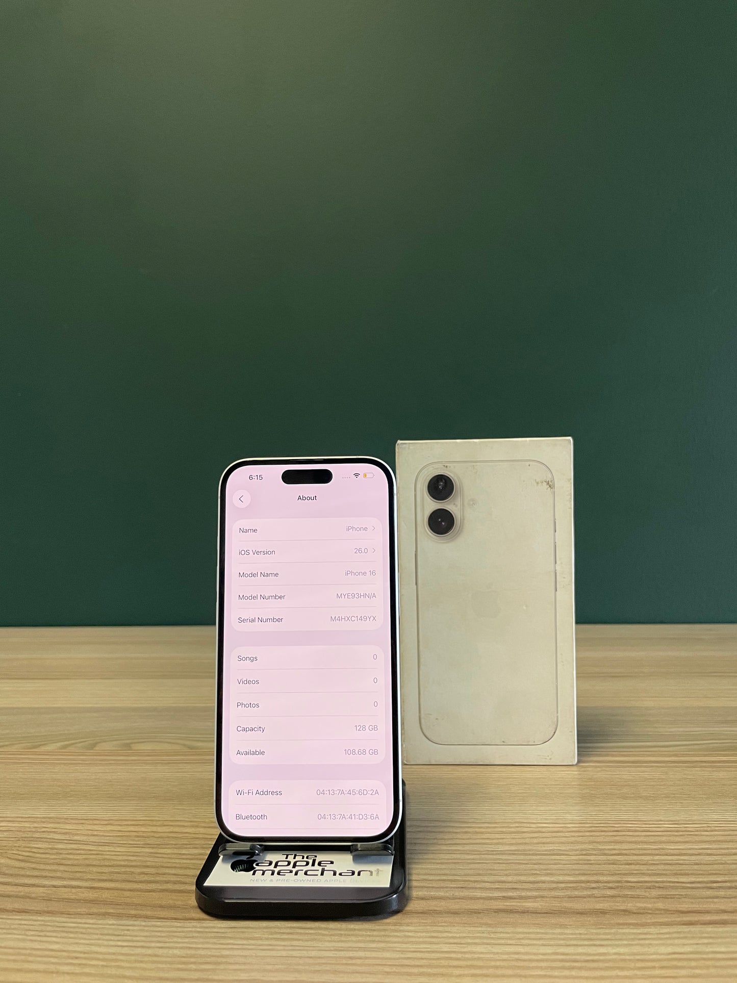 iPhone 16 128GB - White (Pre-owned)