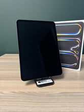 Load image into Gallery viewer, iPad Pro 11-inch M4 | Wi-Fi + Cellular | 256gb - Space Black (Pre-owned)

