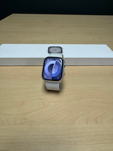 Load image into Gallery viewer, Apple Watch Series 8 GPS - 41mm Silver (Pre-owned)
