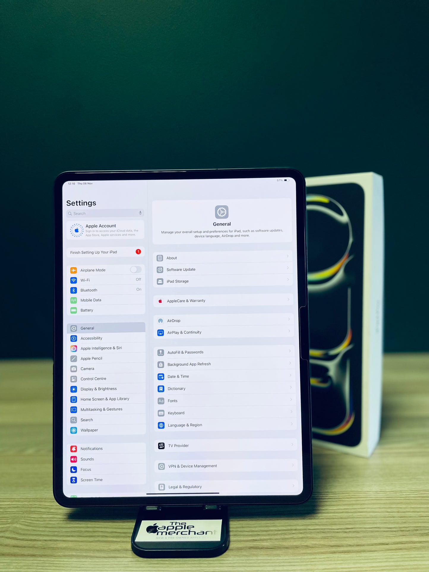 iPad Pro 13-inch M4 | Wi-Fi + Cellular | 256gb - Space Black (Pre-owned)