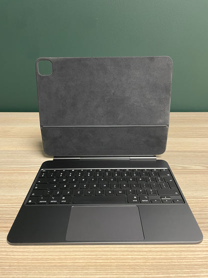 Magic Keyboard for iPad Pro 13-inch (M4) - (Pre-owned)