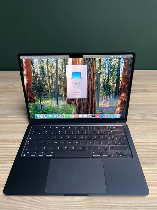 MacBook Air 13-inch | M3 Chip | 512GB | 16GB - Midnight (Pre-owned)