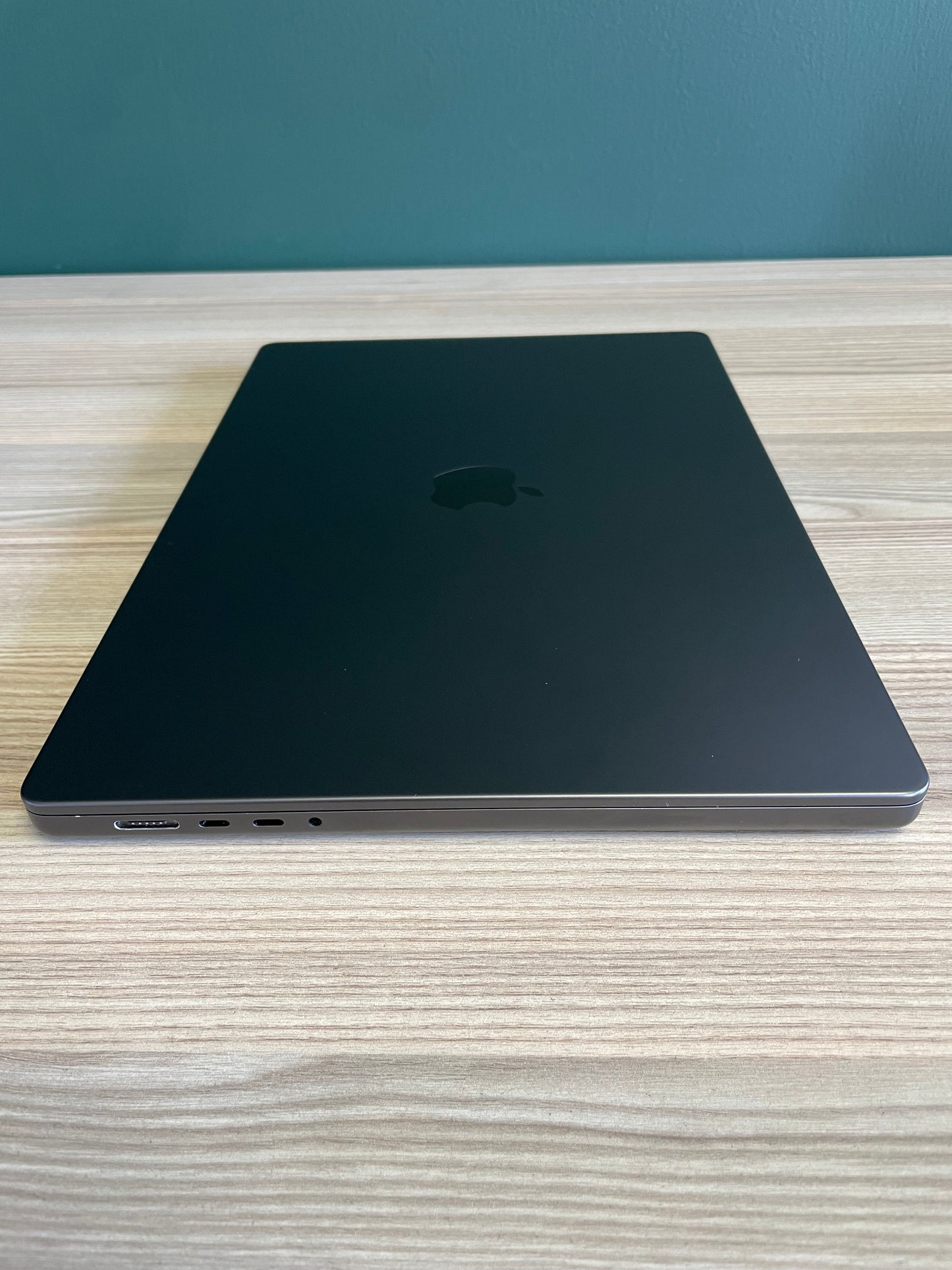 MacBook Pro 16-inch With M3 Pro Chip | 512GB - Space Black (Pre-owned)