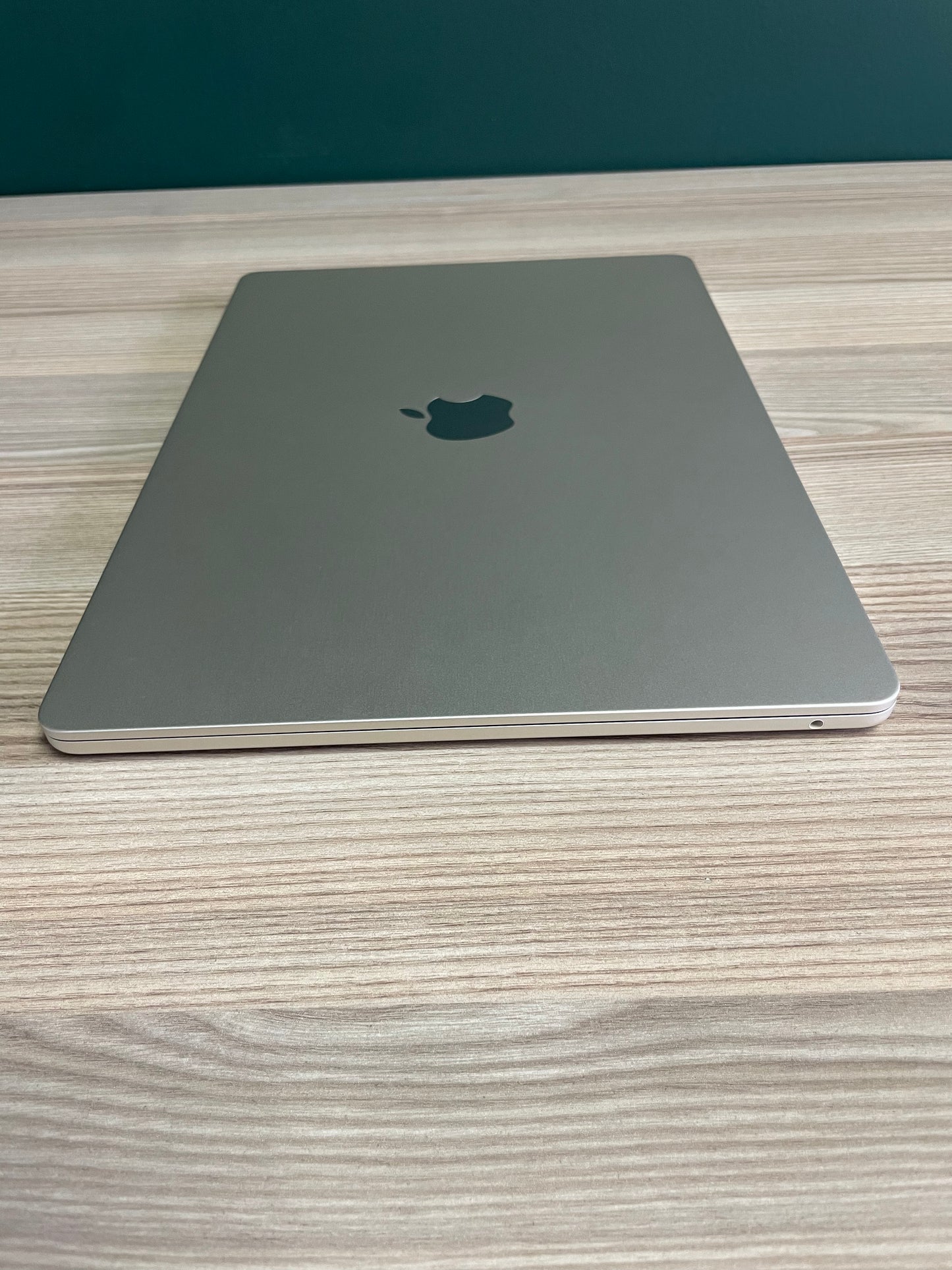 MacBook Air 15-inch | M2 Chip | 512GB - Starlight (Pre-owned)