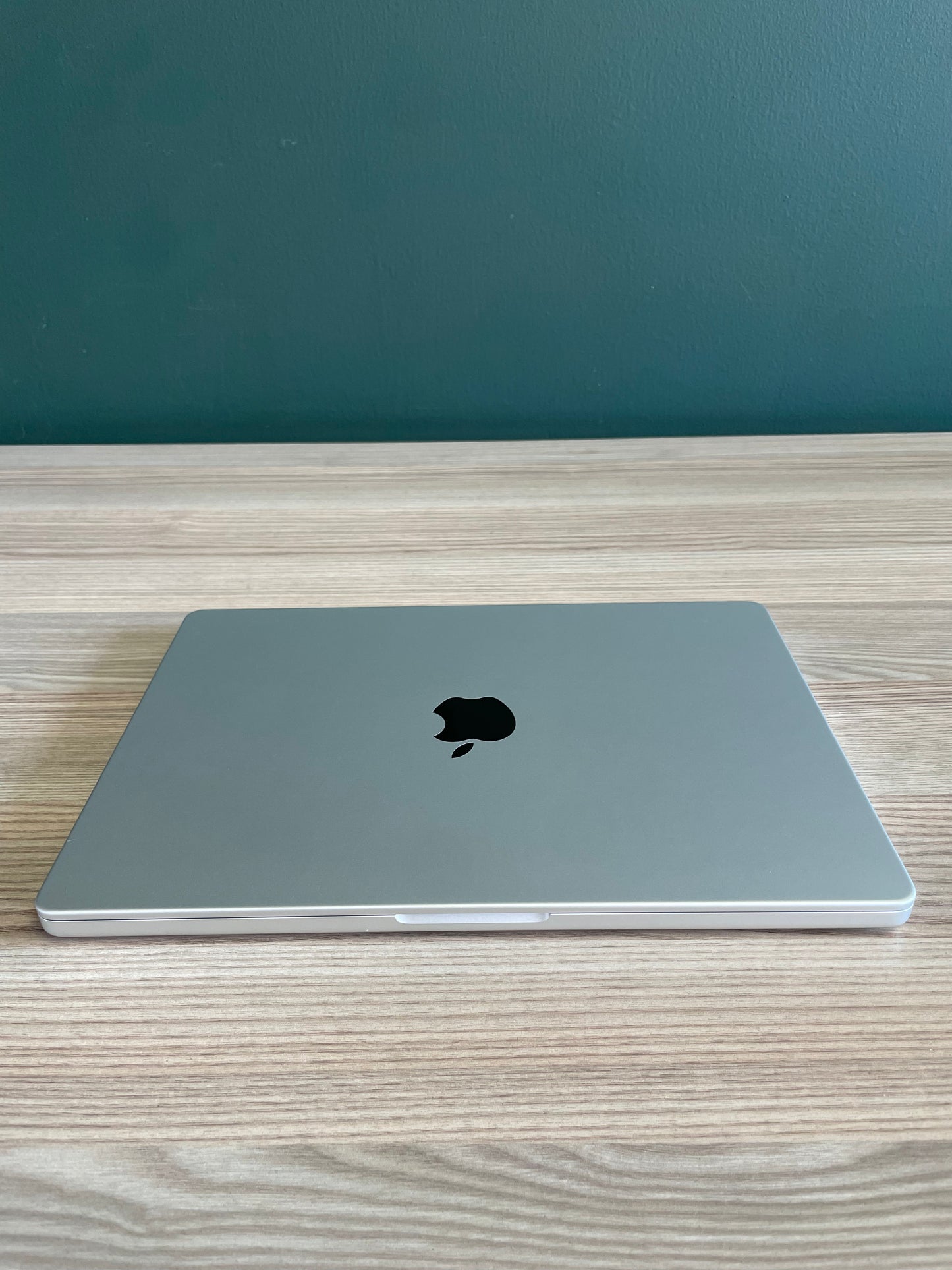 MacBook Pro 14-inch With M3 Chip 512GB - Silver (Pre-owned)
