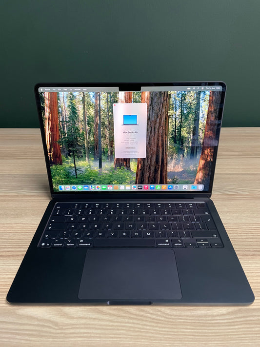 MacBook Air 13-inch | M4 Chip | 256GB | 16GB - Midnight (Pre-owned)