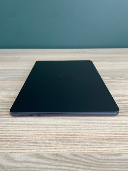MacBook Air 13-inch | M4 Chip | 256GB | 16GB - Midnight (Pre-owned)