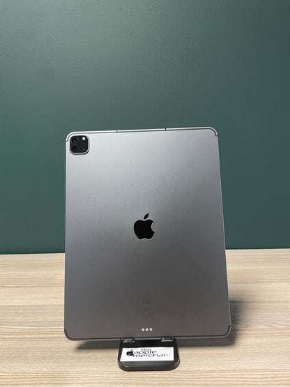 iPad Pro 12.9-inch M1 | Wi-Fi + Cellular | 1TB + Logitech Keyboard - Space Grey (Pre-owned)