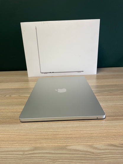 MacBook Air 15-inch | M4 Chip | 256GB | 16GB- Silver (Pre-owned)
