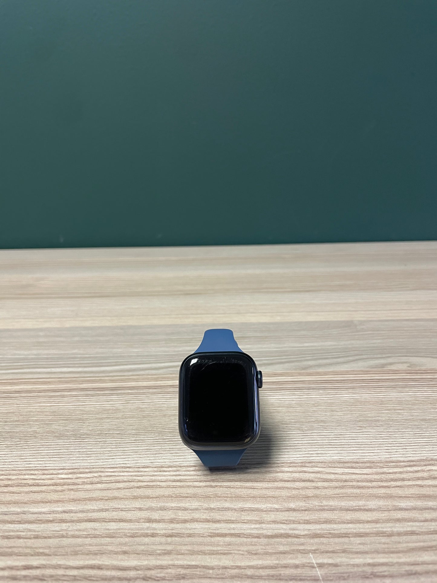 Apple Watch Series 9 GPS + Cellular - 41mm Midnight (Pre-owned)