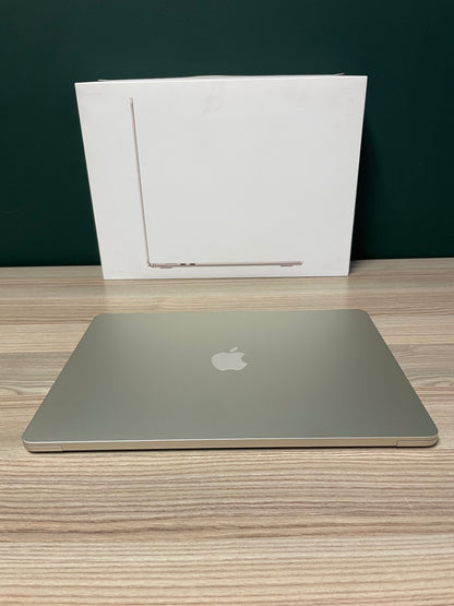 MacBook Air 15-inch | M4 Chip | 256GB | 16GB- Starlight (Pre-owned)