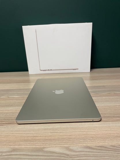 MacBook Air 15-inch | M4 Chip | 256GB | 16GB- Starlight (Pre-owned)