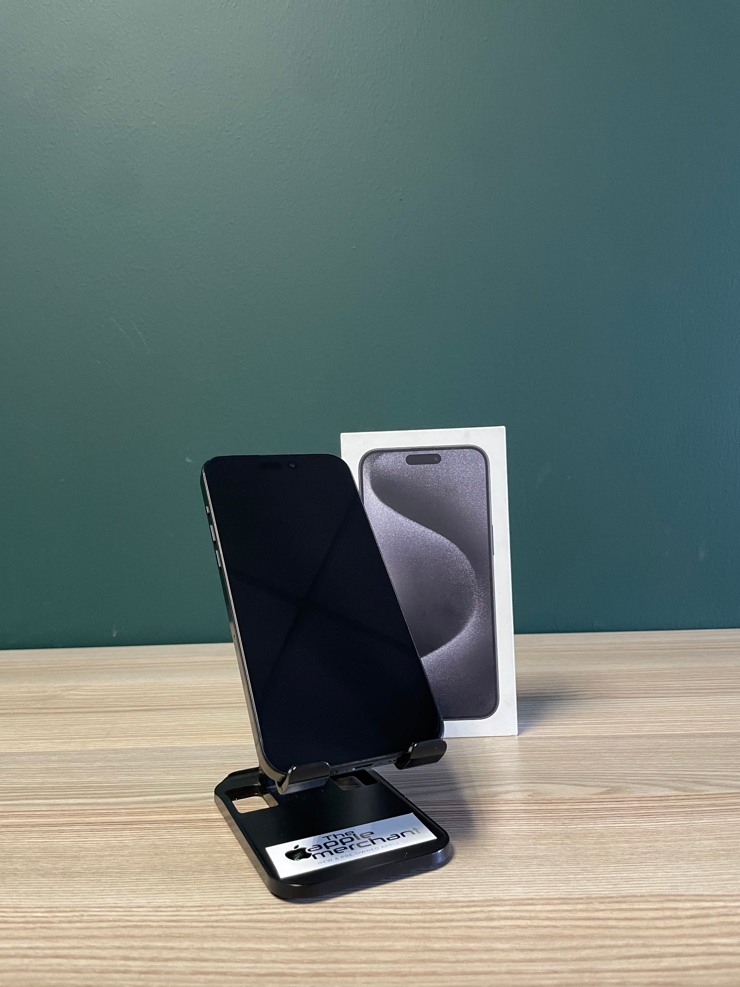 iPhone 15 Pro Max 512GB - Black Titanium (Pre-owned)