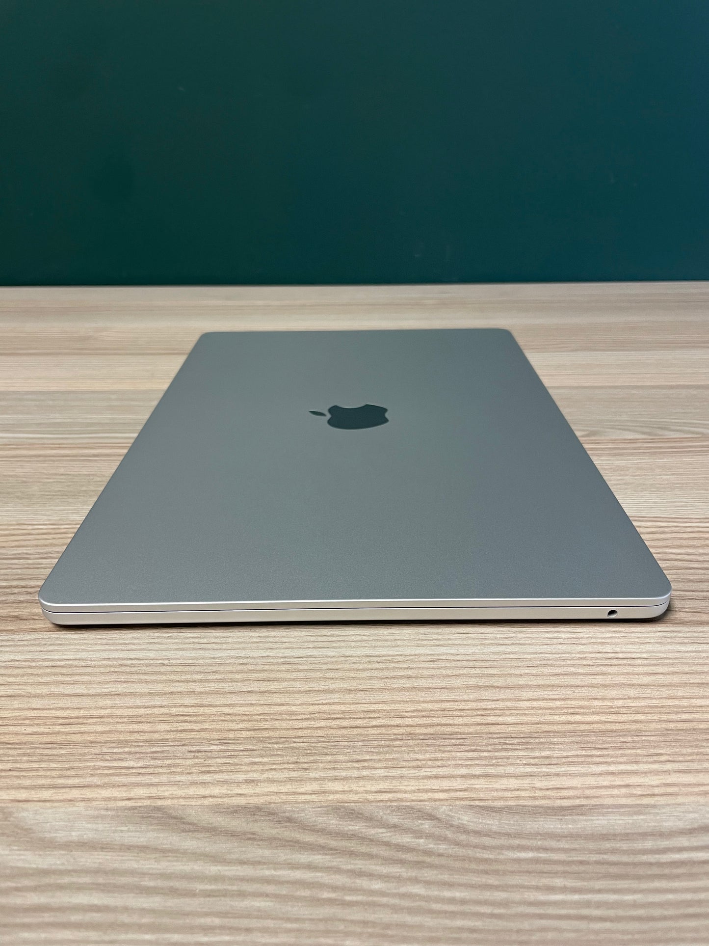 MacBook Air 15-inch | M3 Chip | 256GB - Silver (Pre-owned)