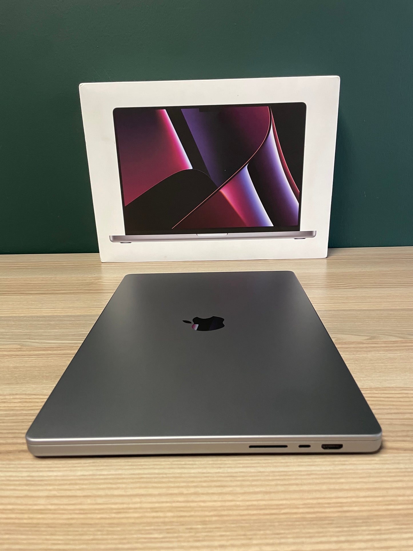 MacBook Pro 16-inch With M2 Pro Chip 1TB - Space Grey (Pre-owned)