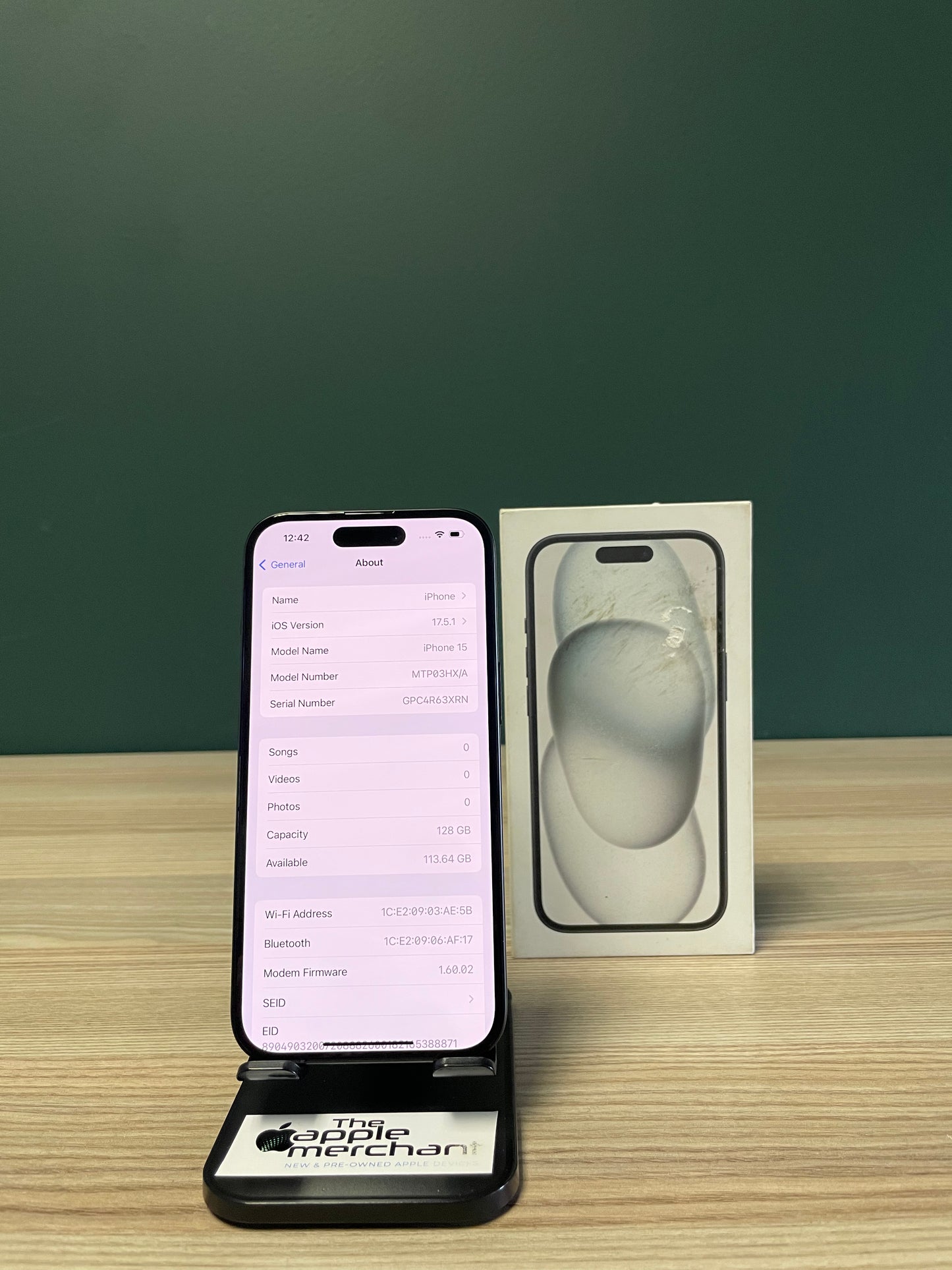 iPhone 15 128GB - Black (Pre-owned)