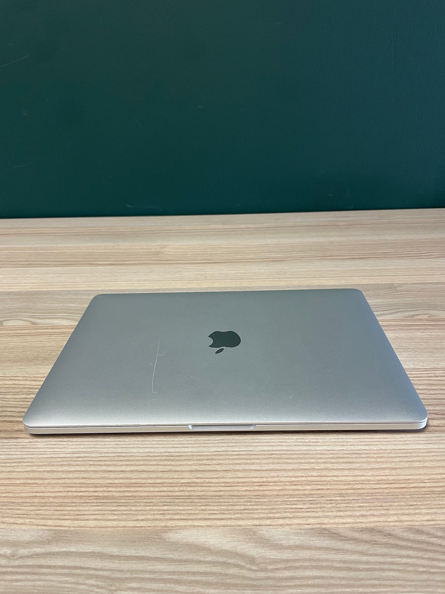MacBook Pro 13-inch | M2 Chip | 256GB - Silver (Pre-owned)