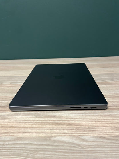 MacBook Pro 16-inch With M3 Pro Chip 36GB | 512GB - Space Black (Pre-owned)