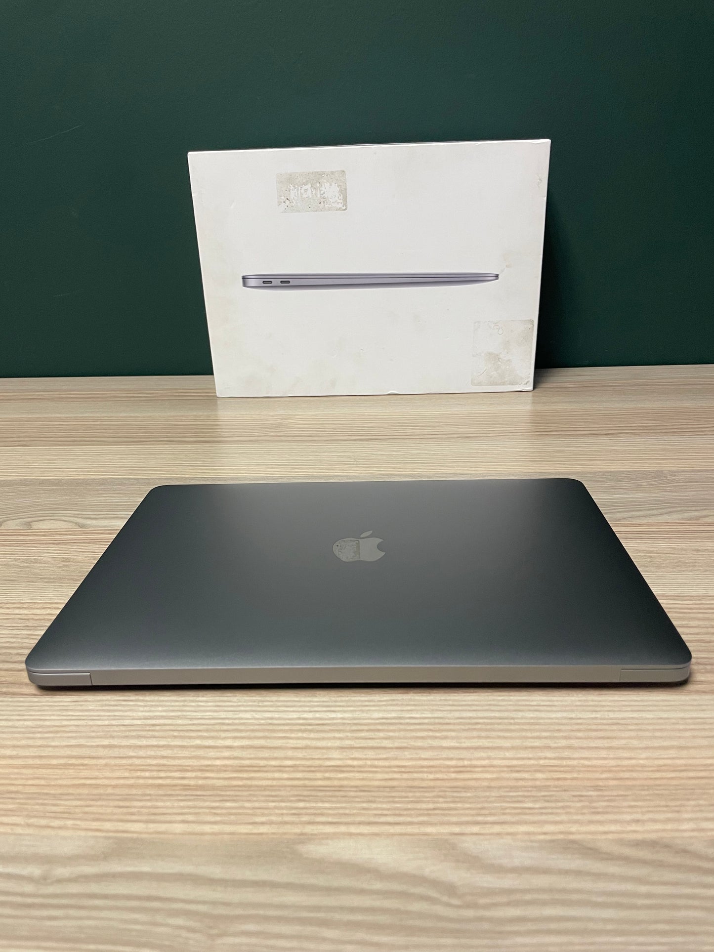 MacBook Air M1 - 256GB - Space Grey (Pre-owned)