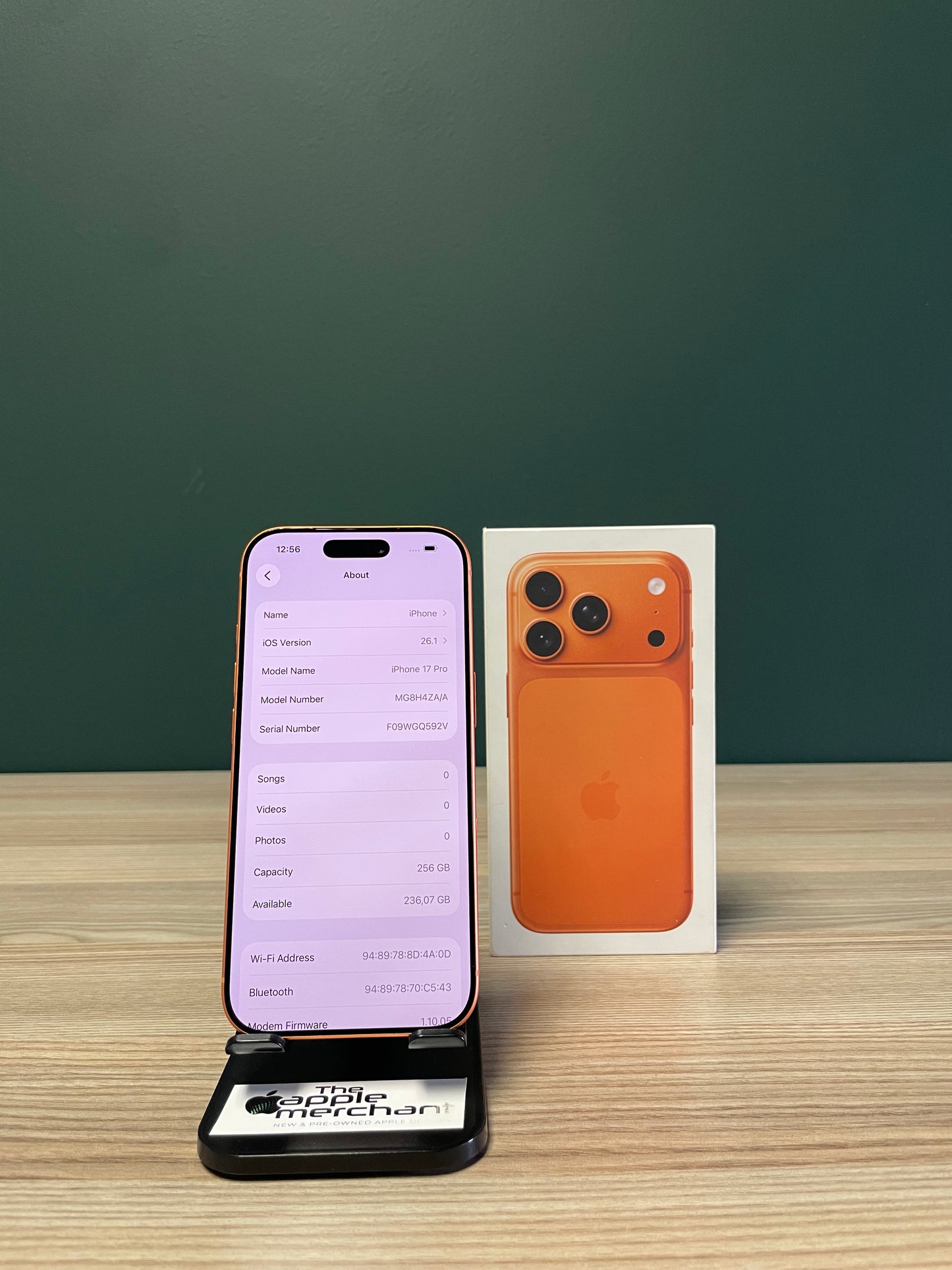 iPhone 17 Pro 256GB - Cosmic Orange (Pre-owned)
