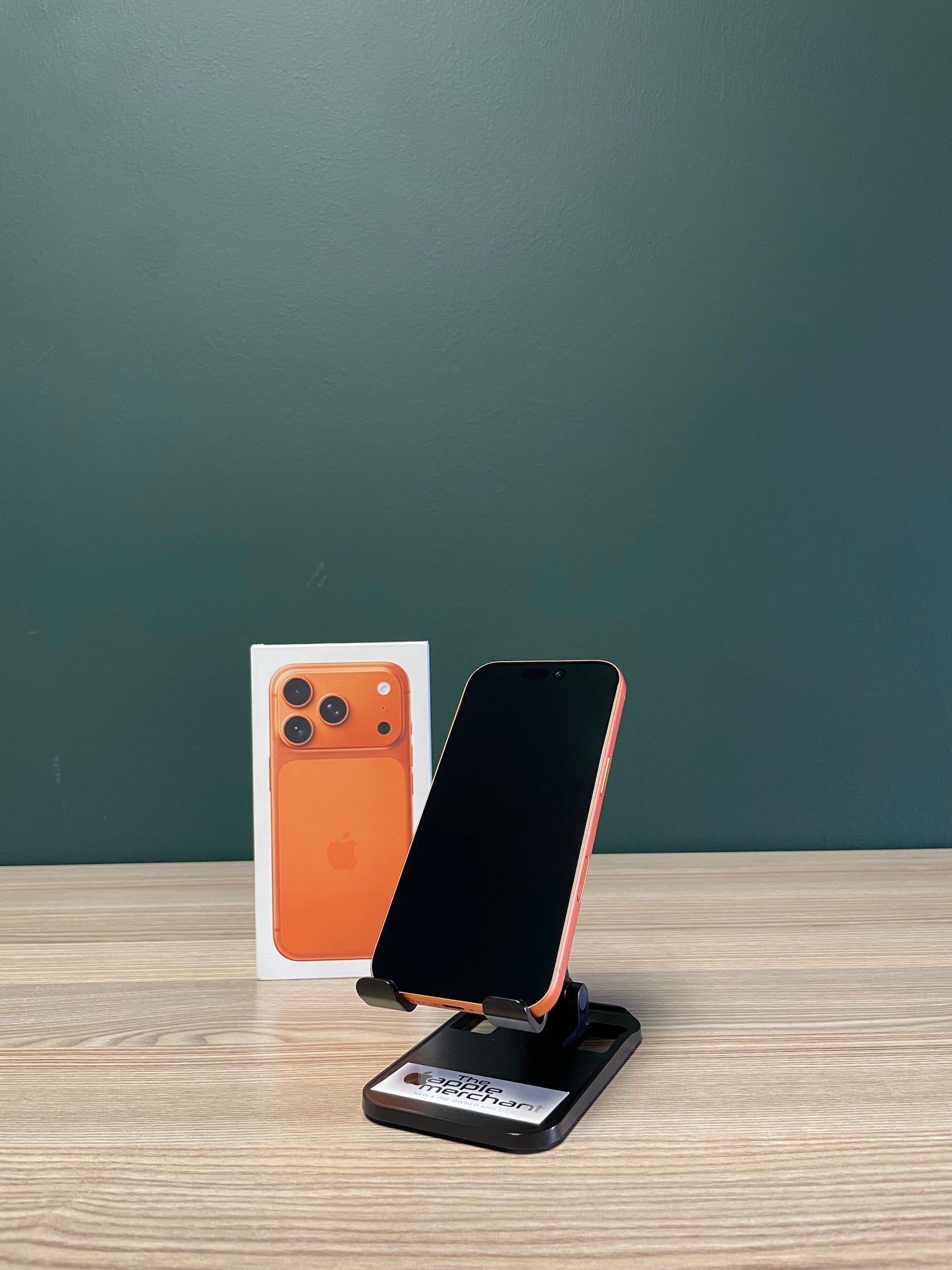 iPhone 17 Pro 256GB - Cosmic Orange (Pre-owned)