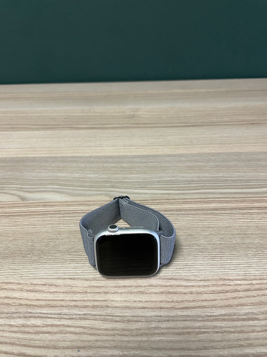 Apple Watch Series 9 GPS - 45mm Silver (Pre-owned)