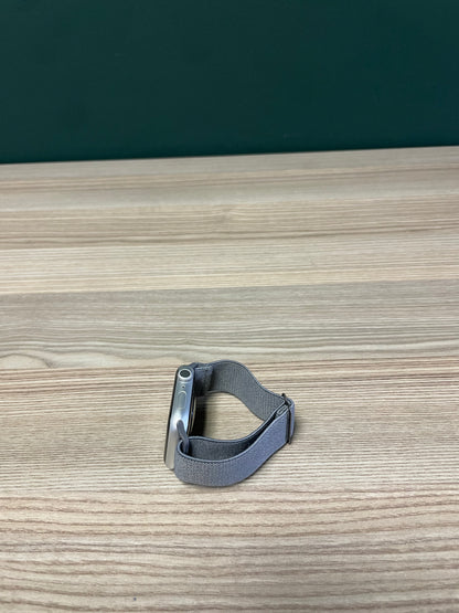 Apple Watch Series 9 GPS - 45mm Silver (Pre-owned)