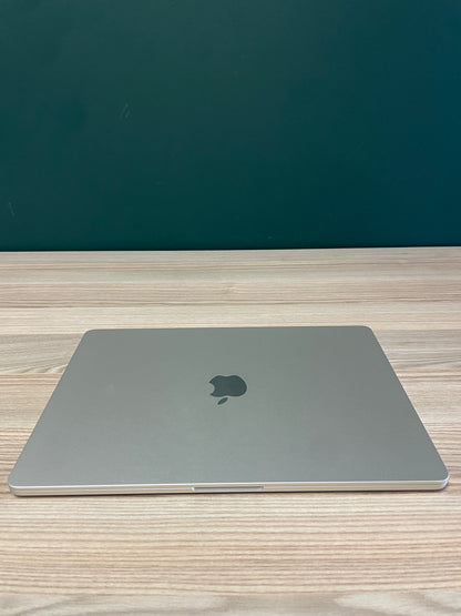 MacBook Air 15-inch | M2 Chip | 256GB - Starlight (Pre-owned)