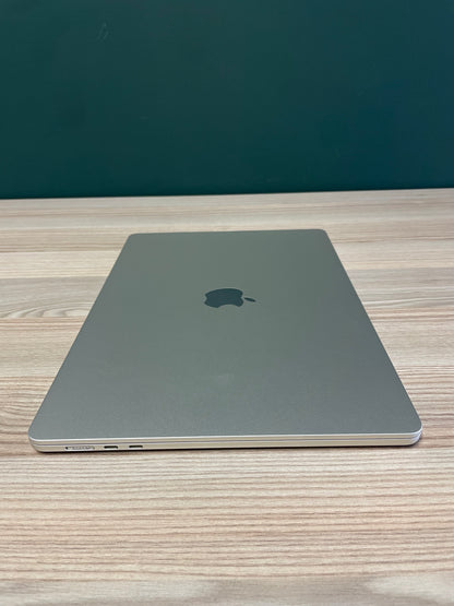 MacBook Air 15-inch | M2 Chip | 256GB - Starlight (Pre-owned)