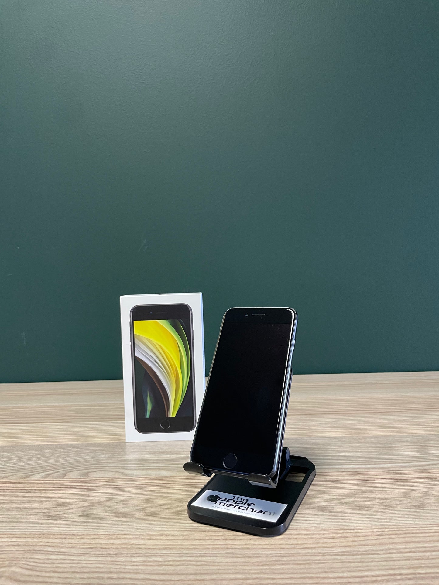 iPhone SE 2020 64GB - Black (Pre-owned)