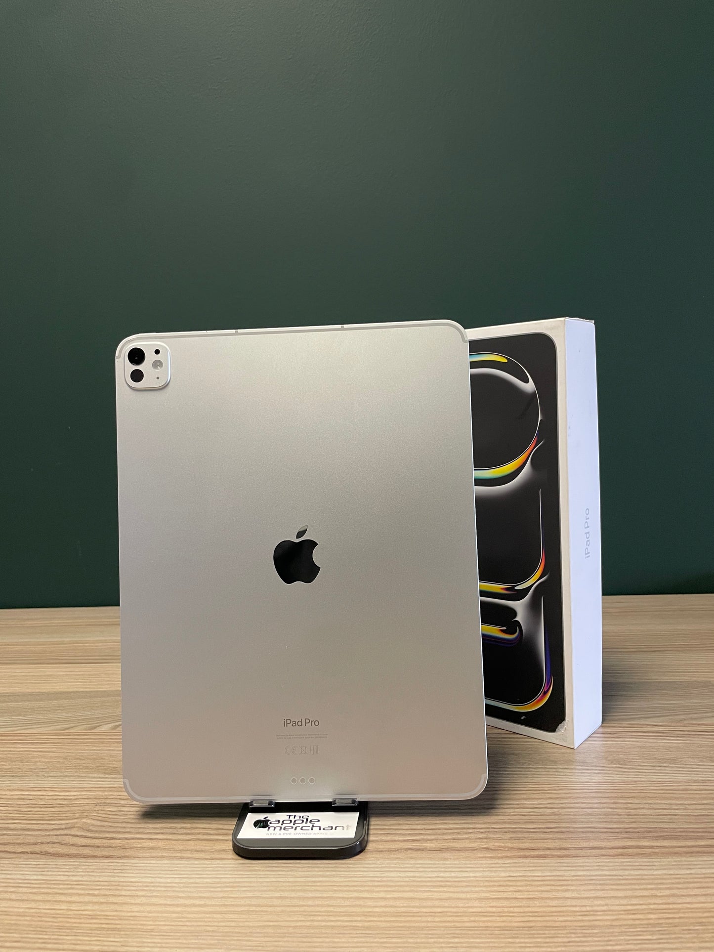 iPad Pro 13-inch M4 | Wi-Fi + Cellular | 256gb - Silver (Pre-owned)