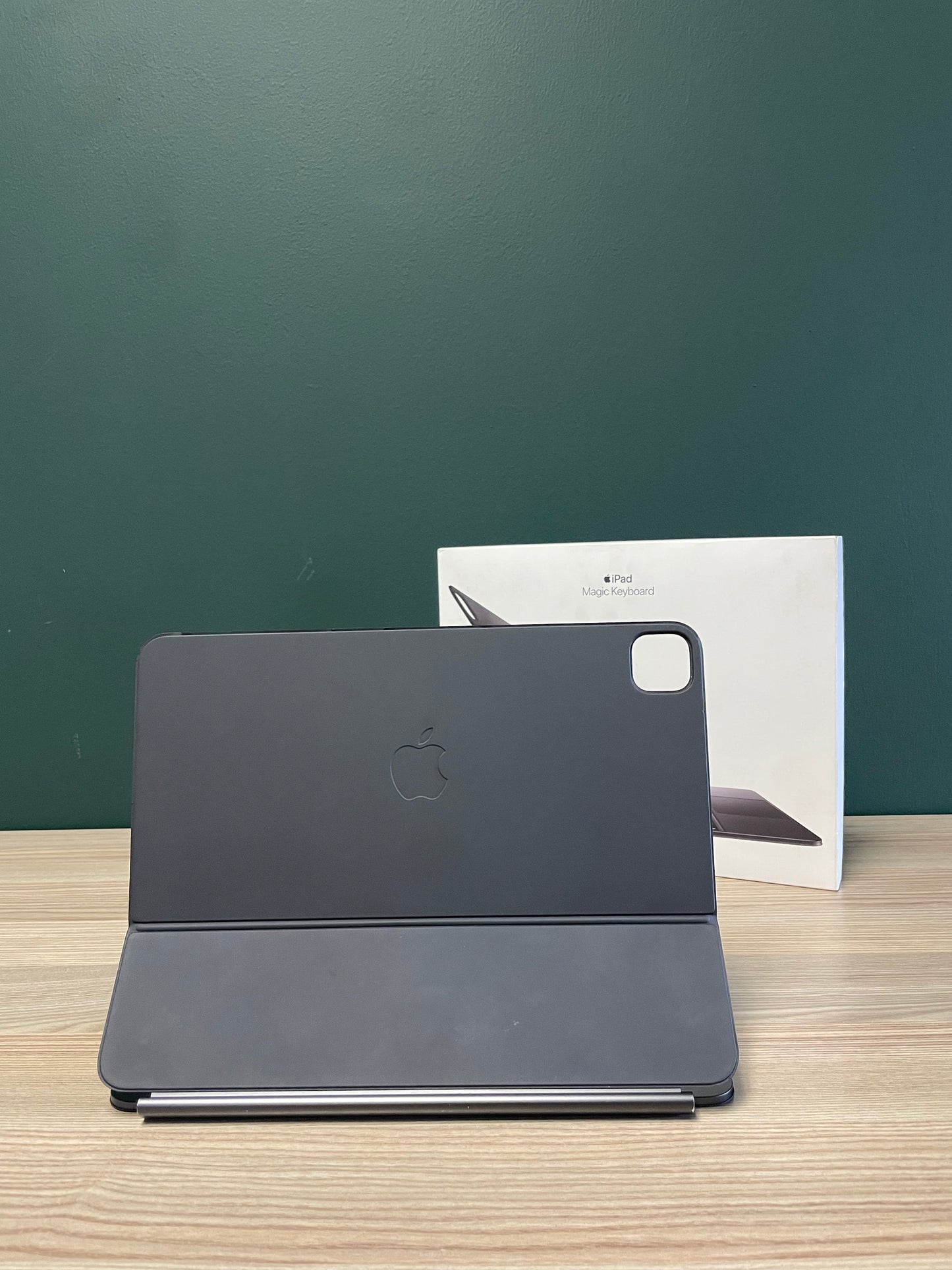 Magic Keyboard for iPad Pro 13-inch (M4) Black - (Pre-owned)