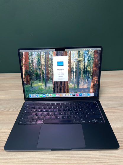 MacBook Air 13-inch | M2 Chip | 256GB - Midnight (Pre-owned)