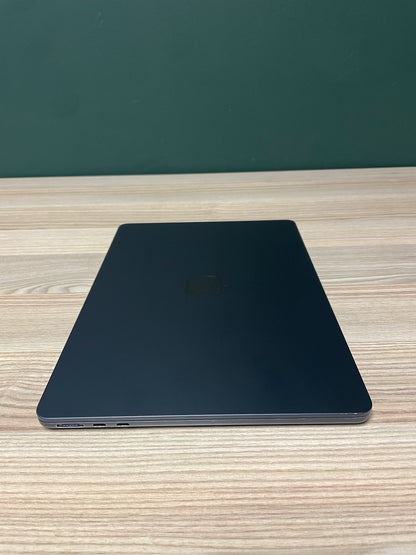 MacBook Air 13-inch | M2 Chip | 256GB - Midnight (Pre-owned)