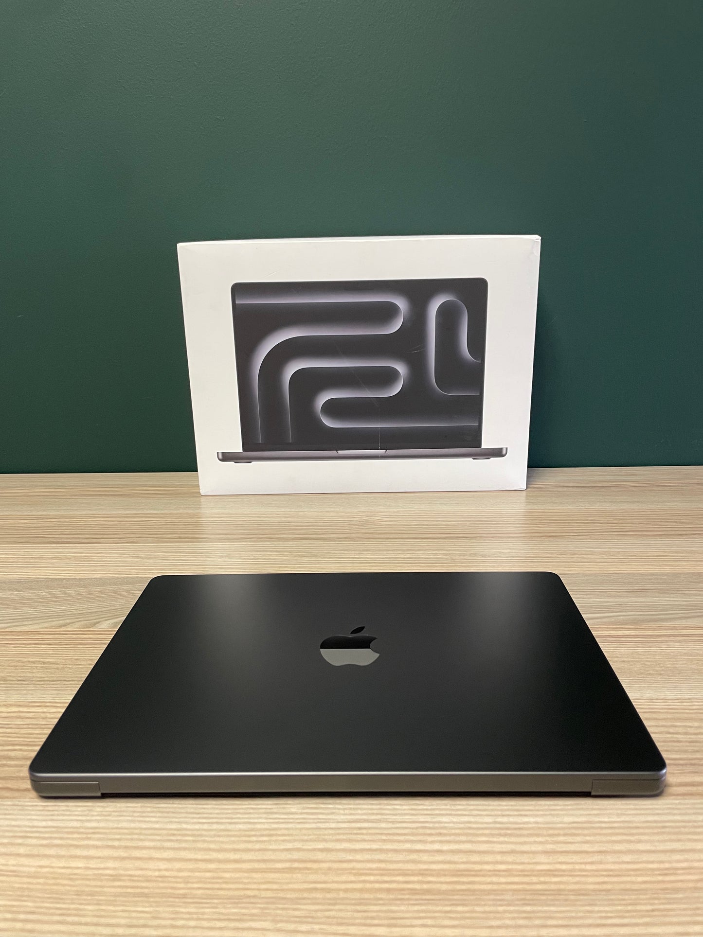 MacBook Pro 14-inch With M3 Pro Chip 512GB - Space Black (Pre-owned)