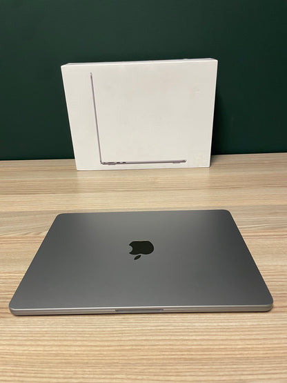 MacBook Air 13-inch | M2 Chip | 256GB - Space Grey (Pre-owned)