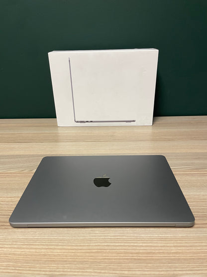 MacBook Air 13-inch | M2 Chip | 256GB - Space Grey (Pre-owned)
