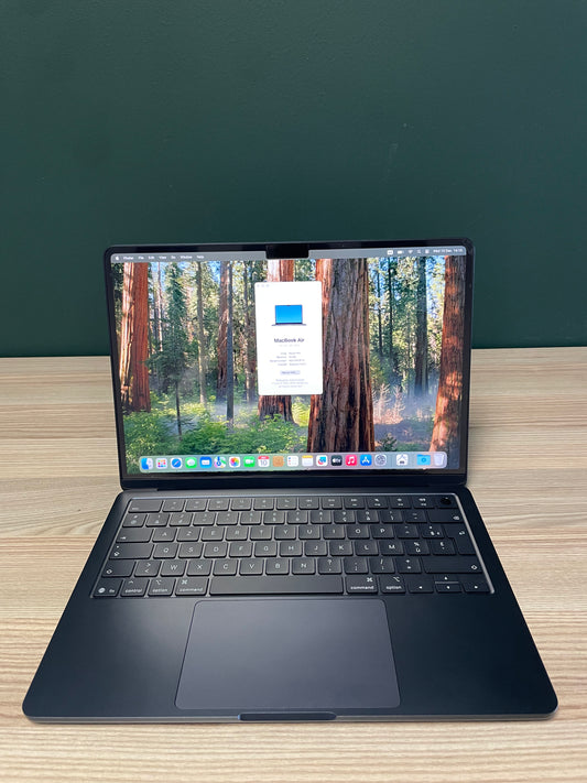 MacBook Air 13-inch | M4 Chip | 512GB | 16GB - Midnight (Pre-owned)